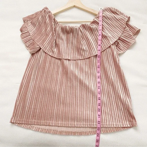 Pink Off Shoulder Velvet Top - Picture 3 of 8